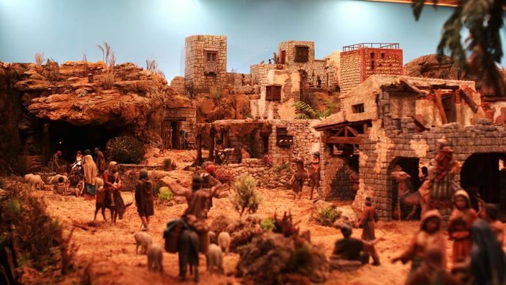 El Torreón del Alamín y un colmenar, guiños del Belén Monumental a Guadalajara