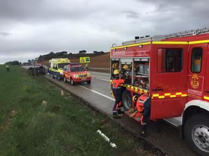 Los bomberos rescatan a un menor en el r&#237;o J&#250;car en Cuenca