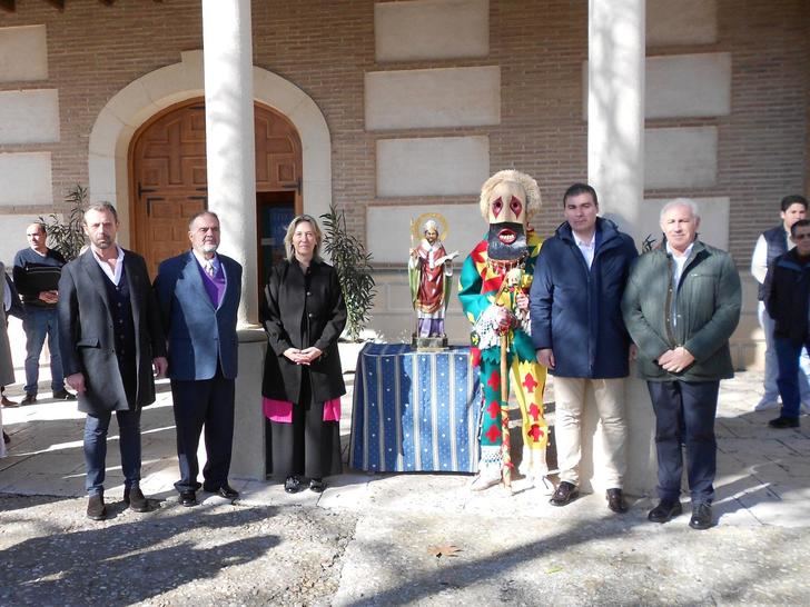 La Botarga de Taracena corrió tras la chiquillería en la fiesta de San Ildefonso
