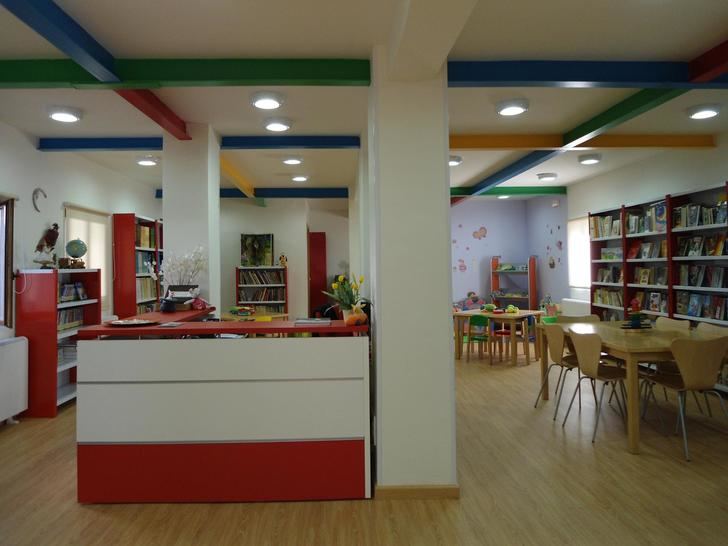 La Biblioteca Municipal de Brihuega rinde homenaje al periodista y escritor Manu Leguineche