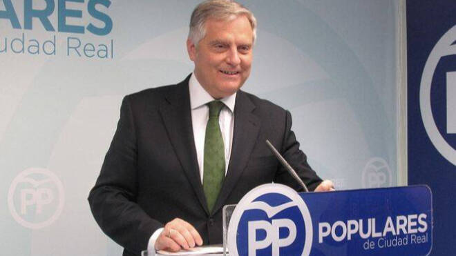 El PP exige a Page que deje de marear la perdiz y tome medidas eficaces contra los OKUPAS