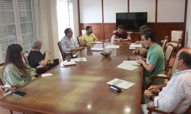 El Ayuntamiento de Cabanillas intenta mejorar el servicio de atención de averías de agua con un nuevo contrato con la empresa Aqlara