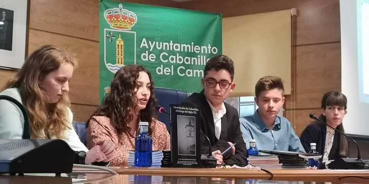 Llenazo para presentar el libro 