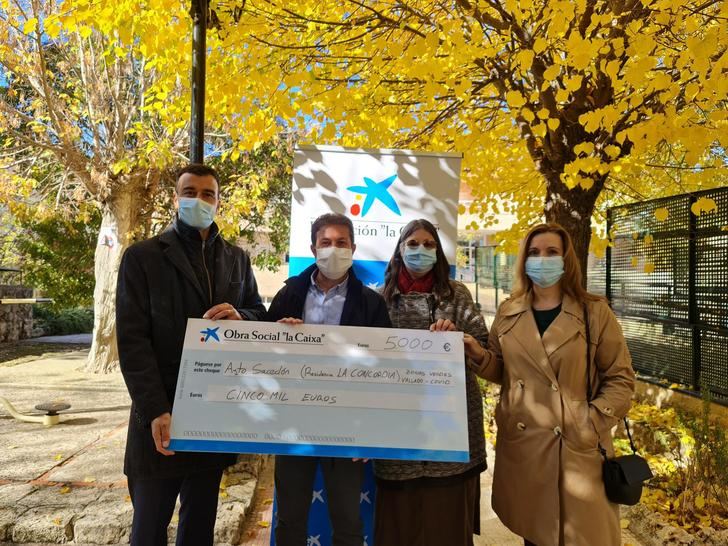 Obra Social La Caixa colabora con el Ayuntamiento de Sacedón con cinco mil euros para un vallado perimetral