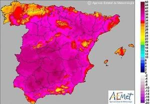 Las altas temperaturas, las precipitaciones y las tormentas tendrán este jueves en aviso amarillo o naranja a un total de 19 provincias españolas
