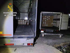 La Guardia Civil de Toledo recupera 150 cajas de ropa robadas de un semirremolque estacionado en un área de descanso de la A4