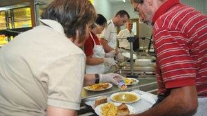 Cáritas Guadalajara quintuplica con esta crisis los menús a familias sin recursos