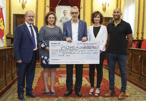 Entregada a Cáritas la recaudación del Festival de Jotas de las Ferias y Fiestas de Guadalajara