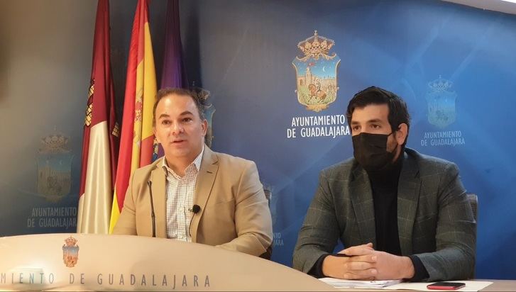 El Grupo Popular califica de grave irregularidad que el alcalde de Guadalajara haya permitido la colocación del alumbrado de Ferias y Fiestas sin empresa adjudicataria