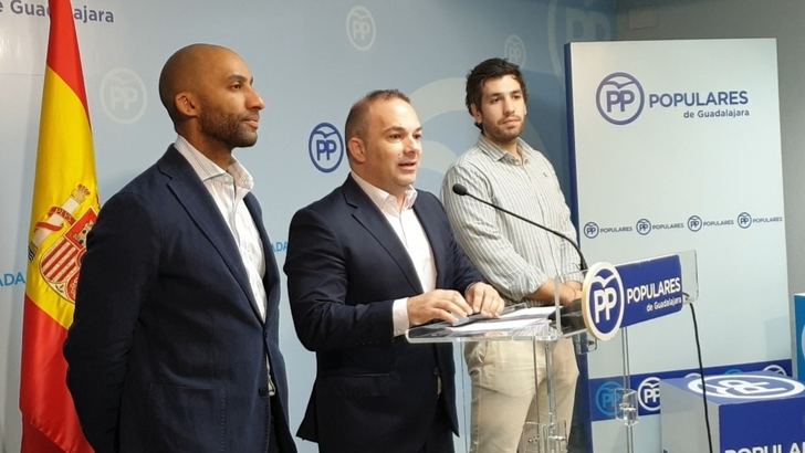 El PP asegura que el socialista Alberto Rojo miente porque él mismo promovió la construcción del vertedero industrial en Guadalajara en 2008