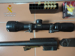 La Guardia Civil de Guadalajara detiene a dos cazadores furtivos que intentaron atropellar a dos guardas de un coto de caza en Estriégana