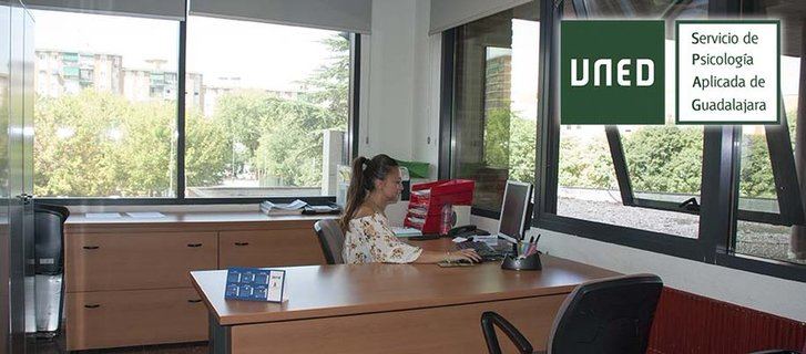 El Centro Asociado UNED Guadalajara obtiene el premio a las entidades colaboradoras que ofertan prácticas externas del Banco Santander