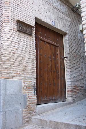 Los técnicos que ejerzan sus funciones dentro de la administración en CLM, tienen la obligación de colegiarse