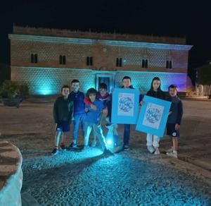 Cogolludo vuelve a reivindicar la lucha contra la Dislexia iluminando de azul el Palacio Ducal
