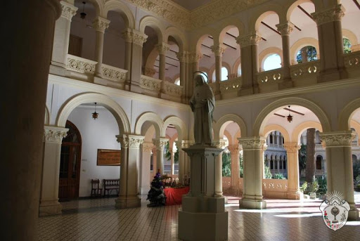 Confinan por el coronavirus a las profesoras de Infantil del colegio Niña María (