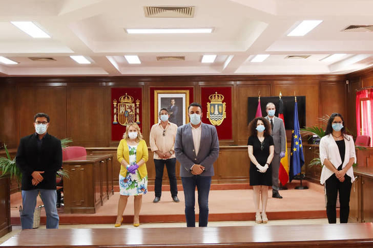 El Equipo de Gobierno del Ayuntamiento de Azuqueca propone la congelación salarial para los sueldos políticos y la eliminación de aportaciones a los grupos políticos