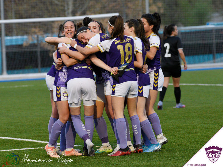 El Dépor da un golpe encima de la mesa y se acerca al playoff (2-0)