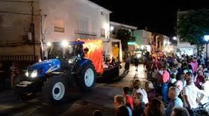 El Desfile de Carrozas volvió a marcar el inicio de unas multitudinarias fiestas de San Cristóbal en Yebra