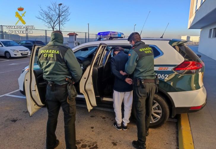 La Guardia Civil detiene a una persona por un delito de homicidio en Bargas