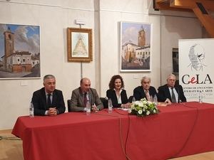 El presidente de la Diputación de Guadalajara asiste a la conferencia sobre literatura y arte en el Centro CeLA de Almonacid de Zorita