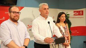 El PSOE y Ciudadanos presentan su acuerdo para un gobierno de coalición en la Diputación de Guadalajara