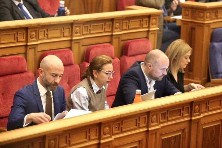 “La soberbia del PSOE” en Castilla La Mancha, a cuyos diputados han acusado de estar “muy subiditos, les impide recapacitar y votar a favor de las enmiendas de Cs, a pesar de la mano que les ha tendido”