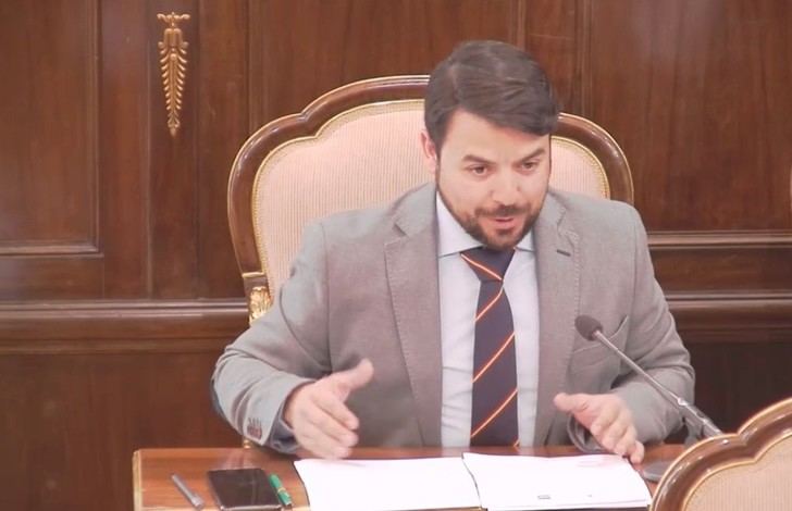 Iván Sánchez (VOX): Queremos mujeres libres de la demagogia de los políticos y sus chiringuitos