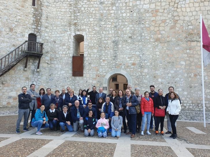 Un grupo de 30 personas conoce y disfruta del ‘Viaje a la Alcarria’ de la mano de la Diputación