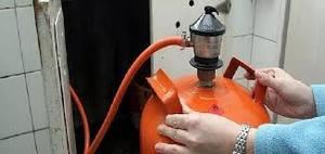 Dos hombres heridos por la explosión de una bombona de butano en Tendilla