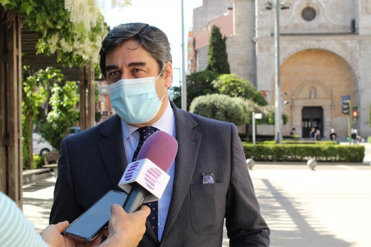 Echániz asegura que los resultados de Madrid muestran que la sociedad apuesta por un partido de centro-derecha capaz de sumar desde la unidad y la concordia