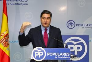 Echániz reclama a Page que no tenga miedo y acepte un debate público en materia fiscal con el PP-CLM para que los ciudadanos conozcan los dos modelos económicos