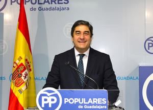 Echániz pide a Page que explique si aplaude lo que Sánchez y los socialistas hicieron ayer en el Congreso