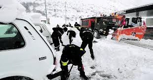 Ante el colapso de la ciudad, el alcalde Guadalajara pide ayuda al Ejército para despejar y hacer transitables calles, aceras y carreteras