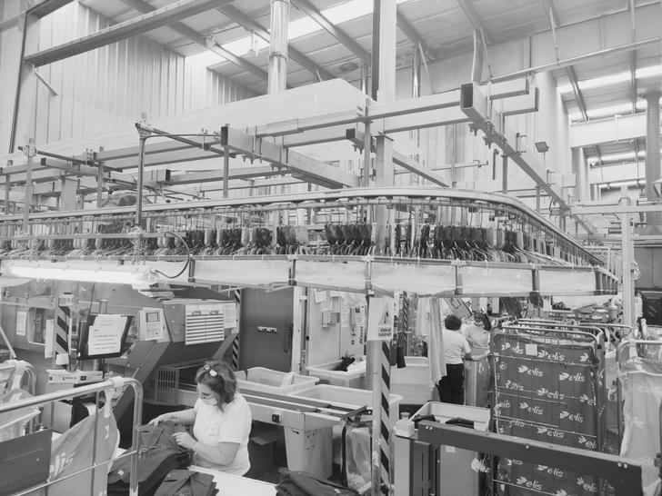 Una persona empieza a trabajar en la empresa Elis gracias al proyecto Afronta