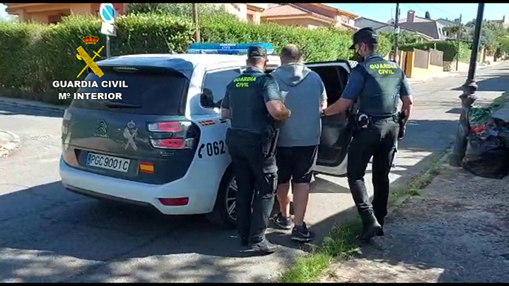 La Guardia Civil detiene en El Casar a una persona por cultivo de marihuana