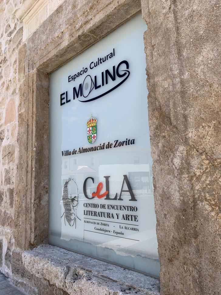 La Biblioteca Blas de Salcedo de Fuentenovilla acogió una interesante conferencia sobre el Centro CeLA