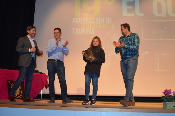 La Peña Taurina El Quite de Yunquera de Henares entrega los premios de su XIX Concurso de Fotografía Taurina