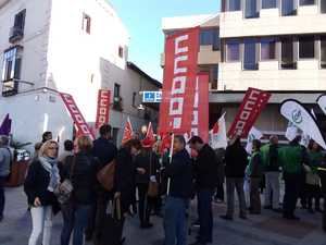 Los sindicatos de las empleados públicos no aguantan más y exigen a Page que cumpla los compromisos que asumió cuando estaba en la oposición