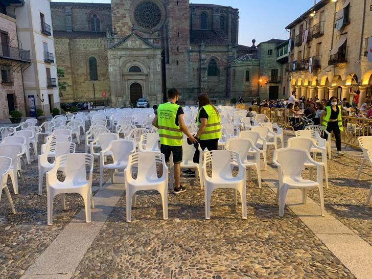 Cuatro jóvenes comienzan su labor en el marco del Plan Municipal de Empleo Juvenil de Sigüenza