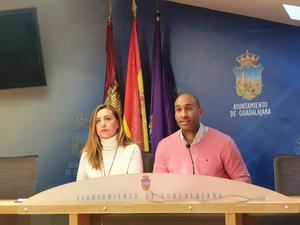 El Grupo Popular traslada su preocupación por el giro radical que está dando el alcalde socialista Alberto Rojo "en contra de nuestras tradiciones"