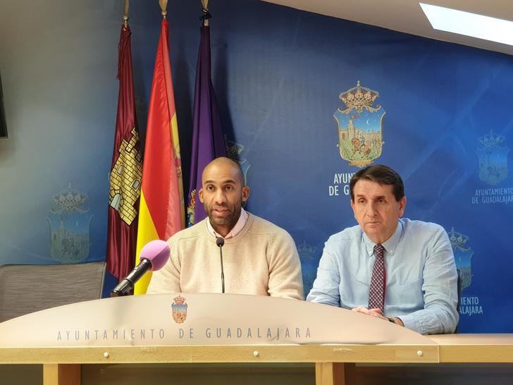 El Grupo Popular destapa la campaña del miedo del socialista Rojo que lleva seis meses sin pagar a las empresas de Guadalajara