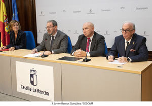 El Hospital Universitario de Guadalajara lleva a cabo un procedimiento pionero que puede evitar los brotes y la discapacidad que caracterizan a la esclerosis múltiple