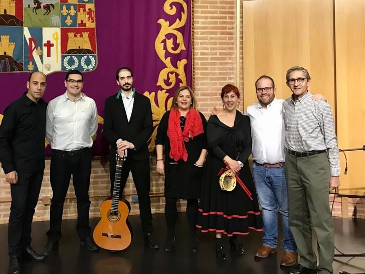 La Escuela de Folklore de la Diputación de Guadalajara ofreció una animada "Actuación de Navidad" 