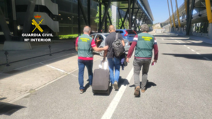 La Guardia Civil detiene a un hombre que huyó a Centroamérica después estafar 120.000 euros