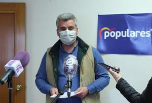 Esteban tacha de decepcionantes las medidas adoptadas por Page y critica su cerrazón al negarse a escuchar a la sociedad civil