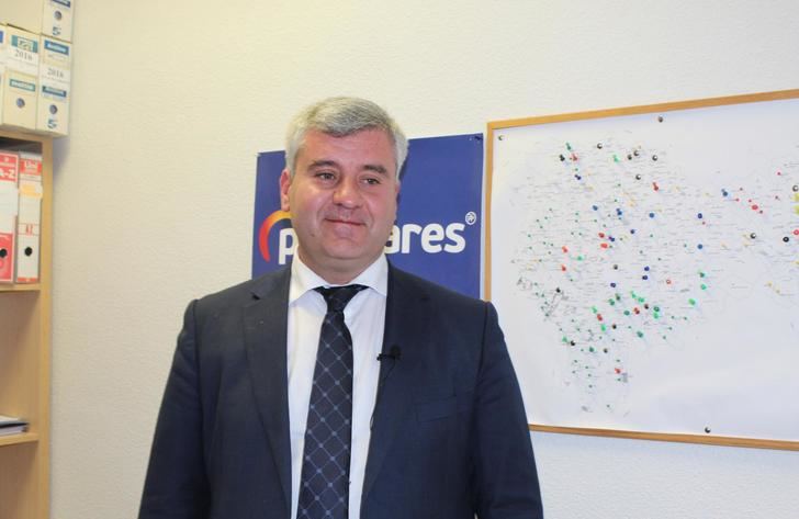 Esteban reclama medidas urgentes a los gobiernos socialistas de España y de CLM para frenar la subida de la luz y de los combustibles