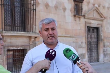 Esteban: “Alberto Rojo es un alcalde agotado y sin ideas que copia los proyectos del Partido Popular”