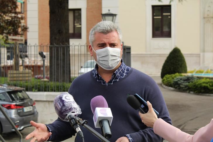 Esteban denuncia los últimos 15 días horribilis del presidente Vega al que no hemos escuchado defender ni una vez a los municipios ni empresas de la provincia