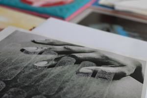 Exposición colectiva de artistas emergentes 'Proyectar[se]' en la demarcación de Toledo del COACM