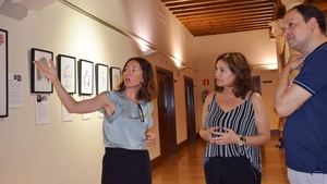 La Biblioteca pública de Guadalajara acoge la exposición Tejiendo la historia, que visibiliza a través de retratos la figura de mujeres artistas